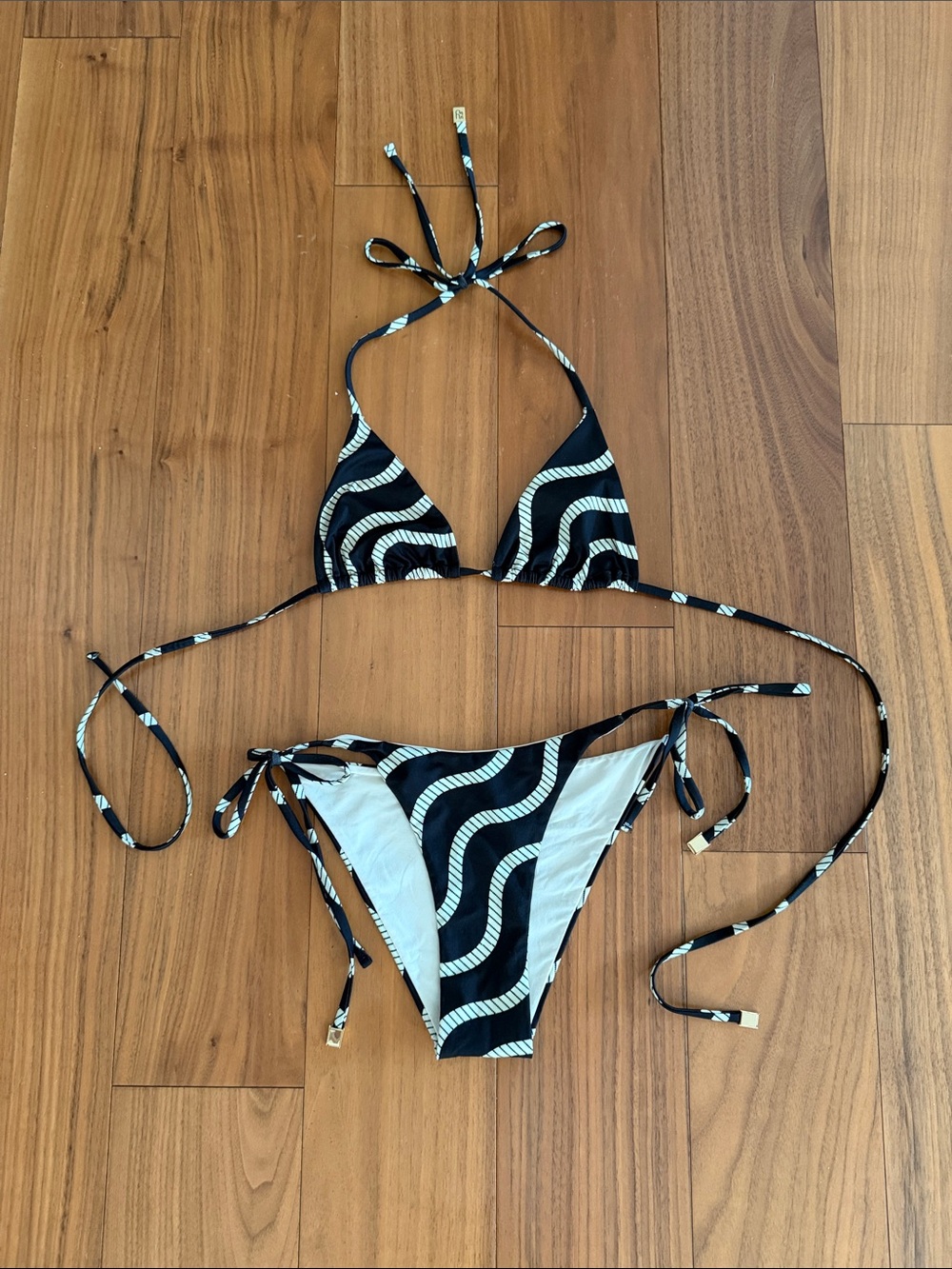 Wavy Stripe Triangle Bikini Set in Black and White